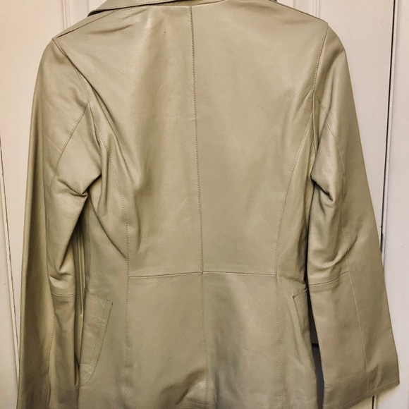 Olly of London off white/cream leather blazer sz4 - Picture 2 of 4